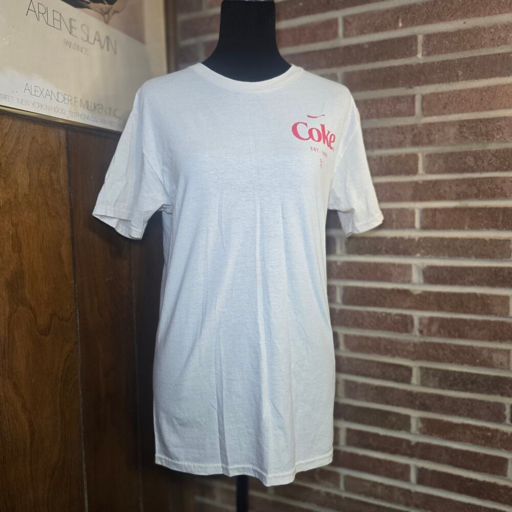 Men's Coca-Cola Retro Checkered Graphic T-Shirt Off-White Cream Vintage Style